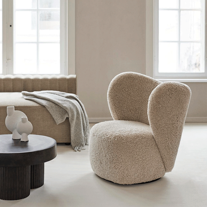 Loungestol-i-lammeskind-2