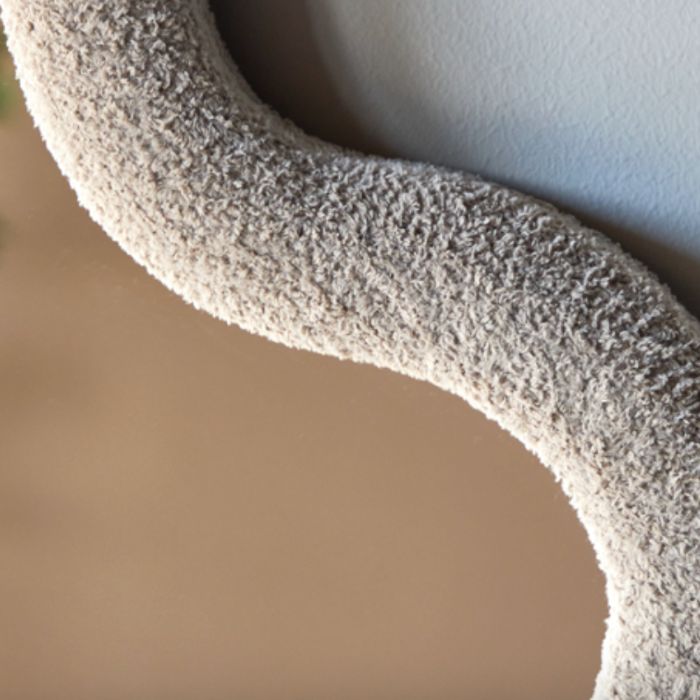 Organisk spejl med blød stoframme