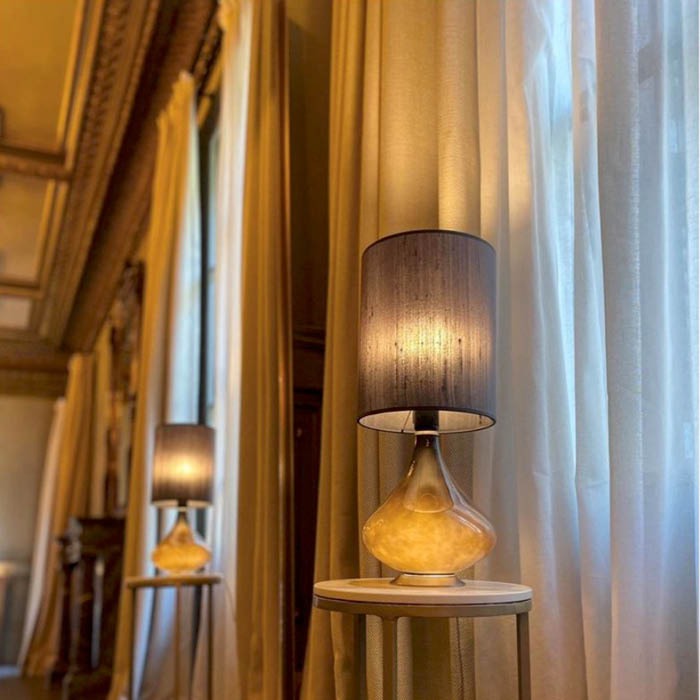 Flavia lampe fra balie Balie. Lampefod med lys i. Rue verte lampe. Lampe med skærm. Baliebalie mini flavia. Flavia lampe fra rueverte. Rueverte inspireret. Flavia pizza og grill