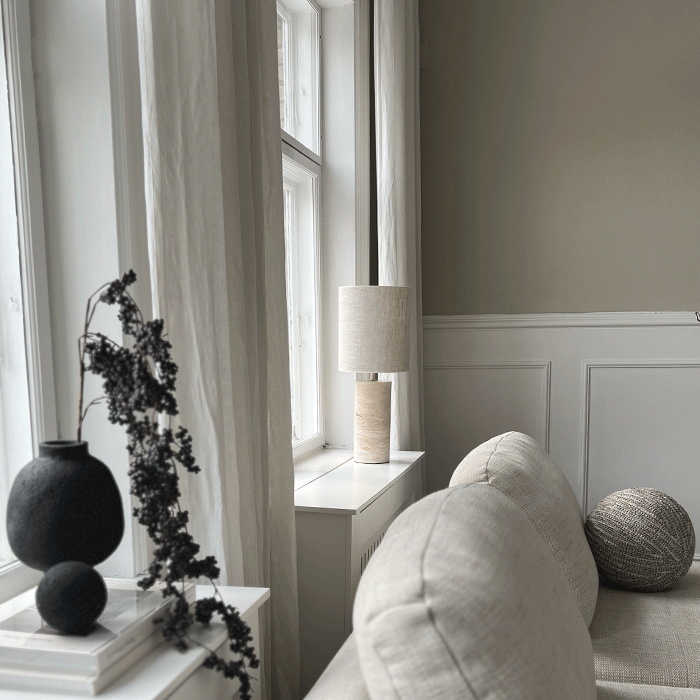 Lampefod i Travertin