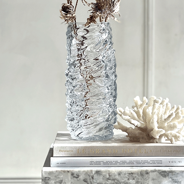 vase-i-klar-glas-miljøbillede-4
